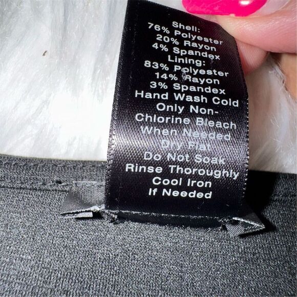 Ann Taylor Petites Floral Laser/Cut Out Sleeveless Blouse Black Size LP Office - Picture 5 of 9